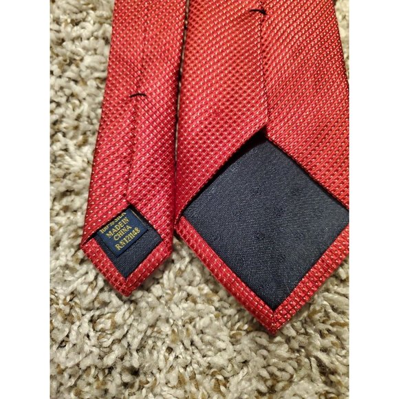 New Club Room designer red diamond print silk neck tie - Picture 4 of 7